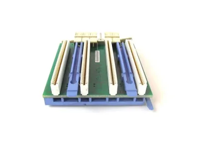 03N5878 - IBM U320 SCSI 4-Pack Disk Drive Backplane Board