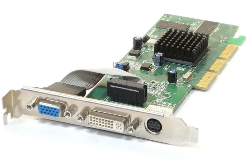 1024-9C28-05-SA - Sapphire ATI Radeon 7000 64MB 64-Bit DDR VGA/DVI/TV Out AGP 4X Video Card