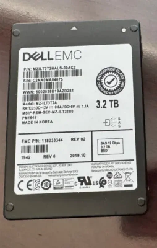 EMC 118033344 3.2TB SAS 12Gb/s 2.5-inch Solid State Drive