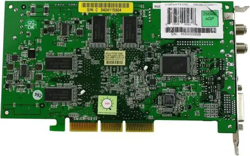 256-A8-N332-TR - EVGA GeForce FX 5700 Personal Cinema 256MB DDR 128-Bit AGP 4X/8X Video Graphics Card