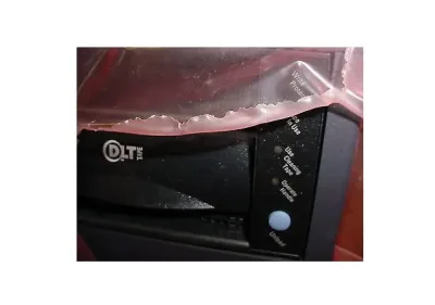 30-60502-23 - Quantum 40/80GB DLT8000 SCSI DIFF/HVD External Carbon With Kit