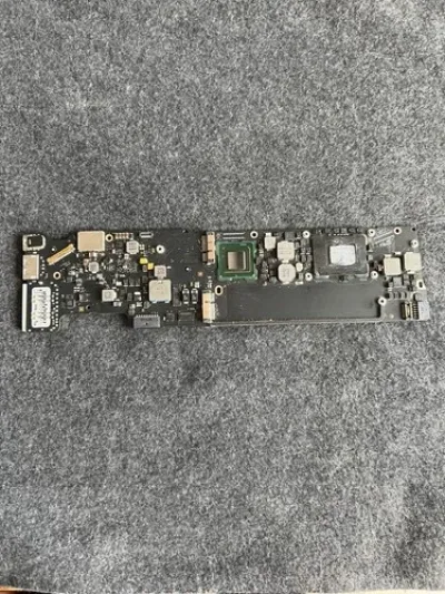 661-6057 - Apple Logic Board for MacBook Air 13-inch Mid 2011-inch 1.70GHz i5-2557M
