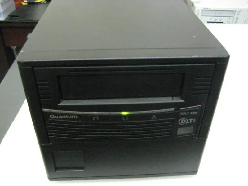 70-85341-05 - Quantum 300/600GB SDLT600 External SCSI LVD Tape Drive (Black)