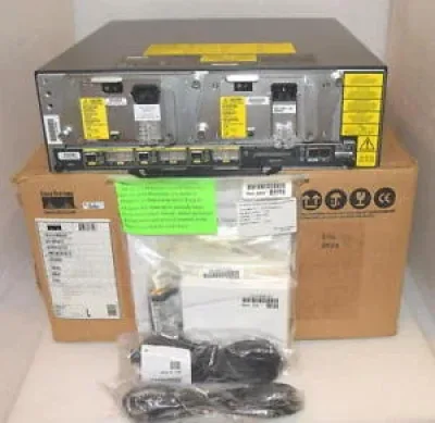 Cisco 7204VXR/400 7204VXR Router Chassis 4 x Port Adapter, 1 x I/O Card Slot, 1 x Network Processing Engine Router Chassis