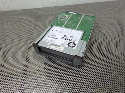 8D217 - Dell 40/80GB Tape Backup Unit