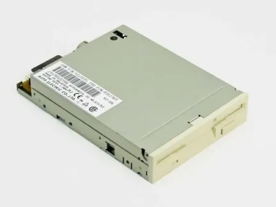 93F2361 - IBM 1.44MB 3.5-inch Internal Floppy Drive