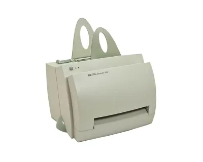 C4224A - HP LaserJet 1100 Printer (with Trays)
