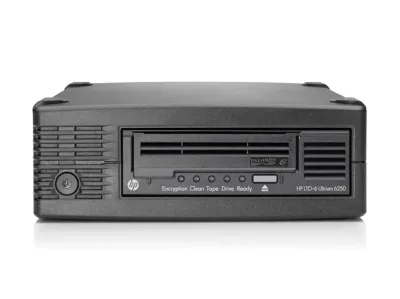C9262 - Dell PowerVault 114T 2U Rackmount Chassis with 1 LTO-2 200 / 400GB Tape Drive