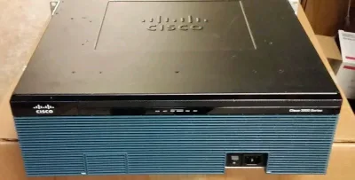 Cisco CISCO3945-SEC/K9 3945 230V 10/100/1000Base-T Gigabit Ethernet Security Bundle Router