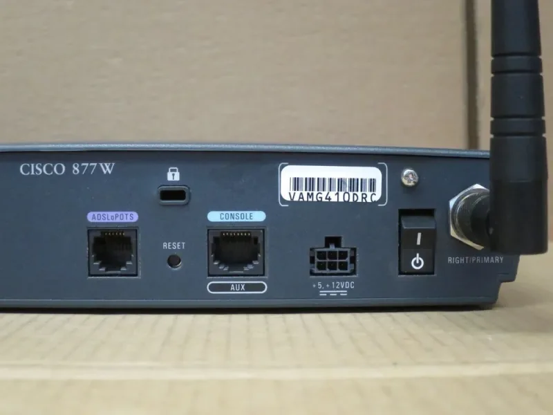CISCO877W-G-J-K9 - Cisco 870 Series Integrated Services Router