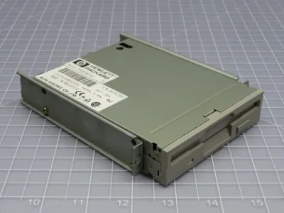 D2035-60152 - HP 1.44MB 3.5-inch Floppy Drive