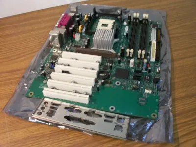 Intel D865GBF/D865PERC 865G DDR 4-Slot System Board (Motherboard) Socket 478