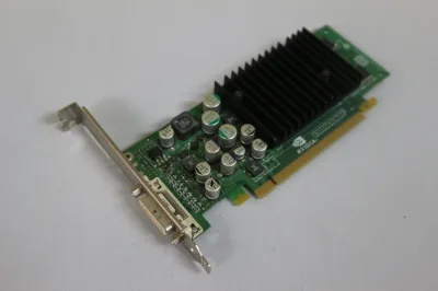 E-G012-05-1586 - Nvidia 128MB PCI Express Video Graphics Card