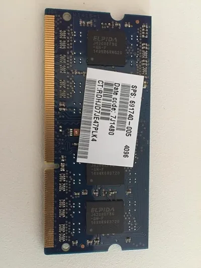 EBJ42HE8BAFA-AE-E - Elpida 4GB DDR3-1066MHz PC3-8500 ECC Registered CL7 240-Pin DIMM 1.5V Quad Rank Memory Module