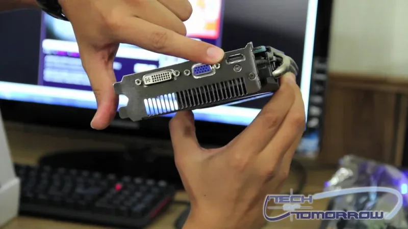 ASUS ENGTX550DCT/DI/1G GeForce GTX550 TI 1GB GDDR5 Top DirectCU DVI-I HDMI VGA Video Graphics Card