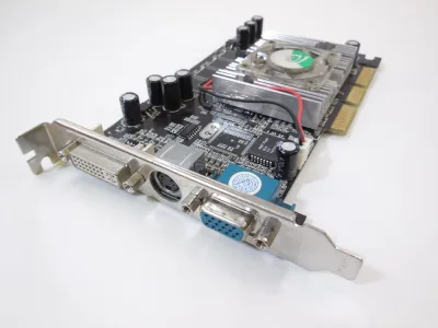G0773 - Dell Nvidia GeForce FX 5200 128MB DDR 128-Bit AGP 8x Video Graphics Card