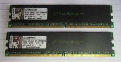 Kingston KTM-JS22K2/4G 4GB Kit (2 X 2GB) (Chipkill) DDR2-667MHz PC2-5300 ECC Registered CL5 240-Pin with Parity DIMM Memory