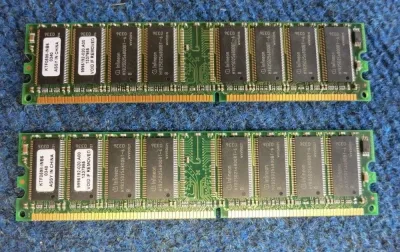 Kingston KTS9251/8G 8GB Kit (2 X 4GB) DDR-333MHz PC2700 ECC Registered CL2.5 184-pin DIMM Memory