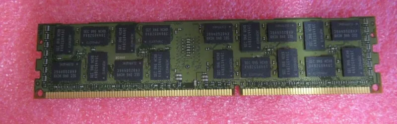 M391B1G73AH0-YH9 - Samsung 8GB DDR3-1333MHz PC3-10600 ECC Unbuffered CL9 240-Pin DIMM 1.35V Low Voltage Dual Rank Memory Module