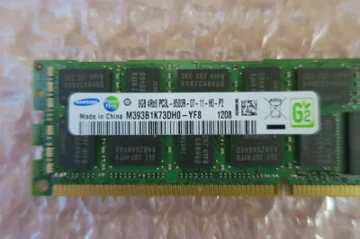 M392B5273CH0-YF804 - Samsung 4GB DDR3-1066MHz PC3-8500 ECC Registered CL7 240-Pin DIMM 1.35V VLP Memory Module