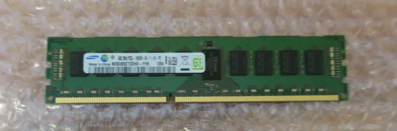 M393B5273CH0-YH9Q4 - Samsung 4GB DDR3-1333MHz PC3-10600 ECC Registered CL9 240-Pin DIMM 1.35V Low Voltage Dual Rank Memory Module