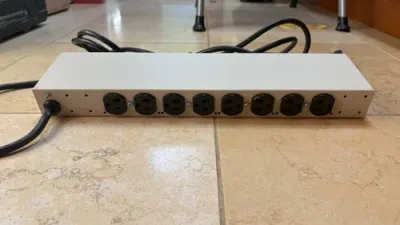 MO9RM - APC 9-Ports 15A 120V 1U Power Distribution Unit