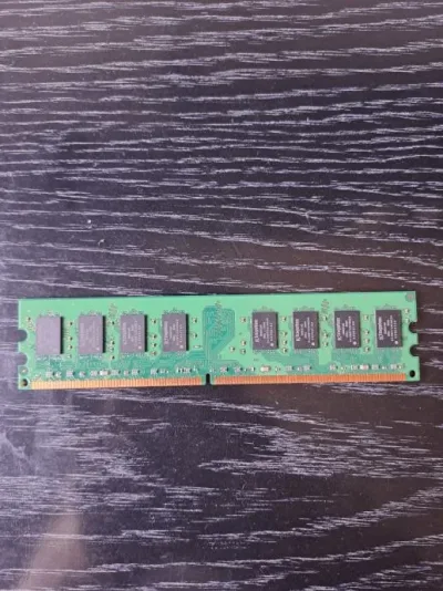 Samsung MV-2V2G4/US 2GB DDR2-800MHz non-ECC Unbuffered CL6 240-Pin DIMM 1.8V Memory Module
