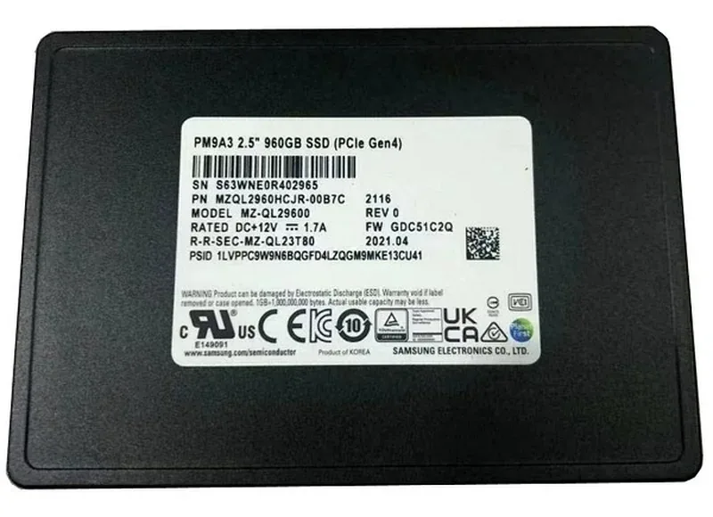 Samsung MZ-QL29600 PM9A3 Series 960GB Multi-Level-Cell PCI Express NVMe 4.0 x4 V NAND U.2 2.5-Inch Solid State Drive (OEM)