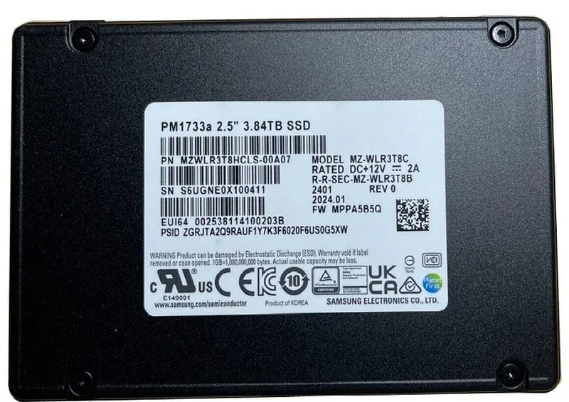 Samsung MZ-WLR3T8C PM1733 Series 3.84TB PCI Express NVMe 4.0 x4 V-NAND 2.5-Inch Enterprise Solid State Drive