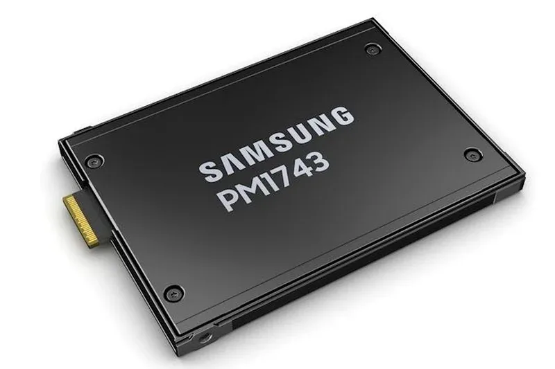 Samsung MZ3LO1T9HCJR-00A07 PM1743 1.92TB PCI Express NVMe 5.0 x4 Read Intensive E3.S Enterprise Solid State Drive
