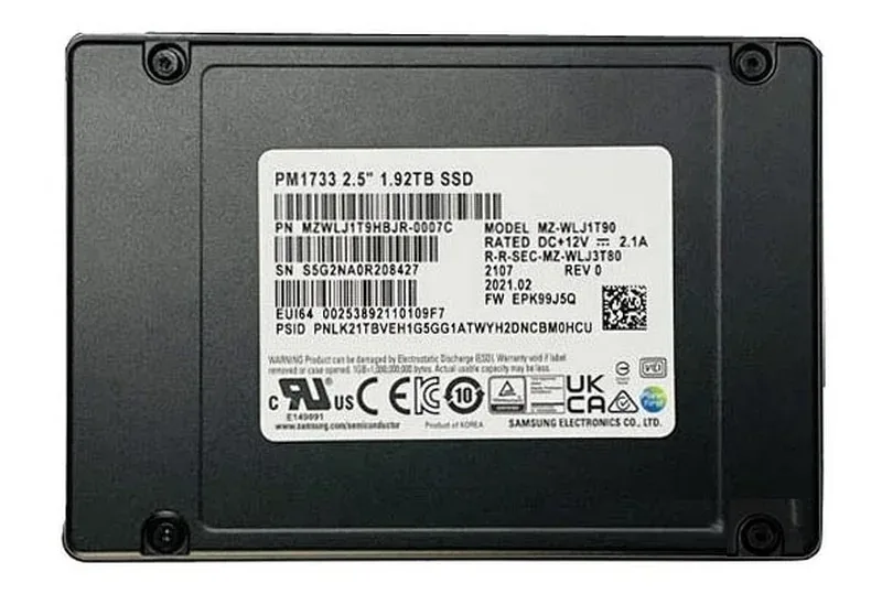 Samsung MZWLJ1T9HBJR-0007C PM1733 Series 1.92TB PCI Express NVMe 4.0 x4 U.2 2.5-Inch Enterprise Solid State Drive