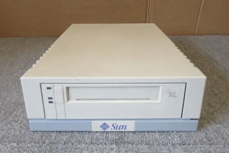 P0972QU-OF - Sun 20GB External SCSI DDS4 Tape Drive