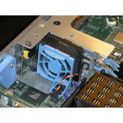 P7793 - Dell PCI Riser Fan Assembly for PowerEdge 2650