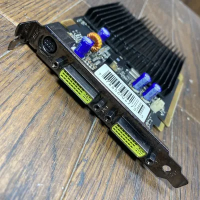 PV-T73P-UDJ3 - Nvidia GeForce 7600GS 256MB PCI Express Dual DVI Video Graphics Card