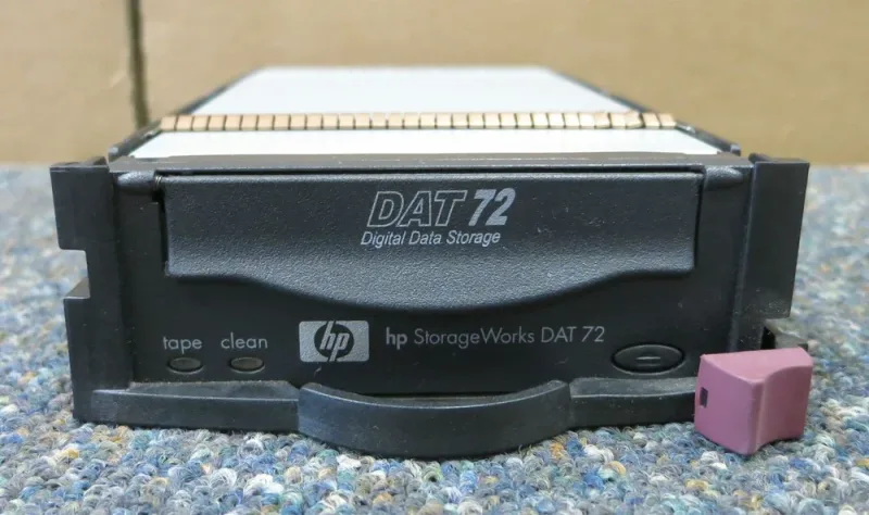 Q1529-60001 - HP StorageWorks 36GB (Native)/72GB (Compressed) DAT-72 DDS-5 SCSI LVD Hot-Pluggable Tape Drive (Carbon)