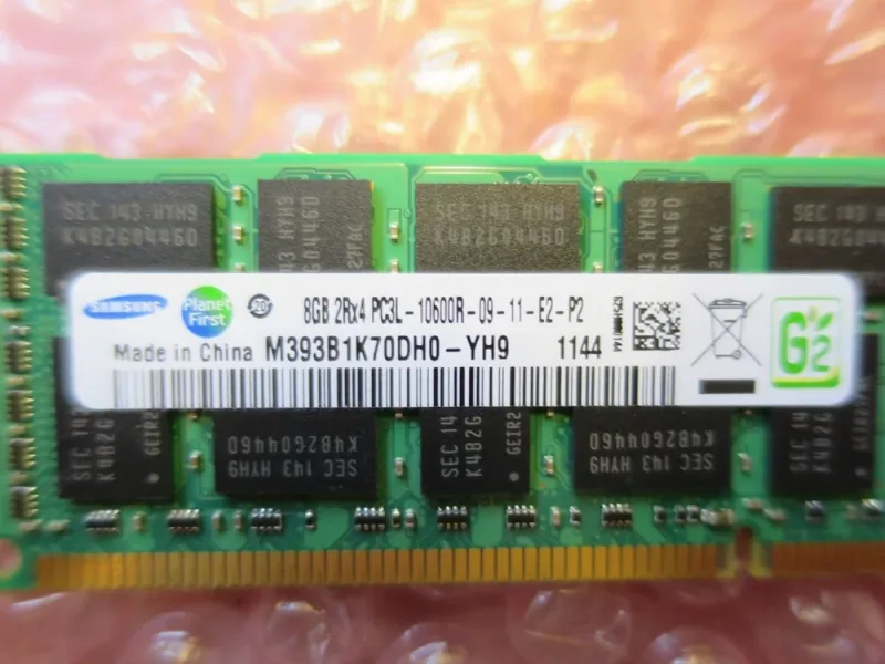 S26361-F3698-L517 - Fujitsu 32GB DDR3-1333MHz PC3-10600 ECC Registered CL9 240-Pin Load Reduced DIMM 1.35V Low Voltage Quad Rank Memory Module