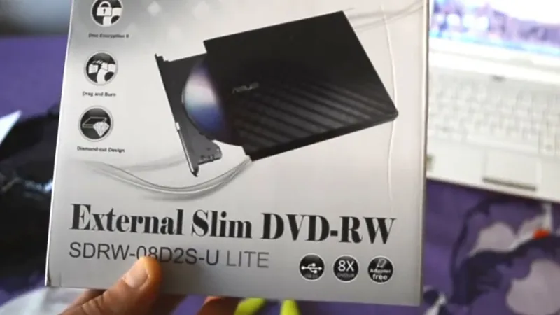 SDRW-08D2S-U/WHT/G/AS Asus SDRW-08D2S-U/WHT/G/AS 8X USB2.0 DVD+/-RW Slim External Writer (White)
