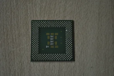 SL37V - Intel Celeron 400MHz 66MHz FSB 128KB L2 Cache Socket SEPP242 Processor