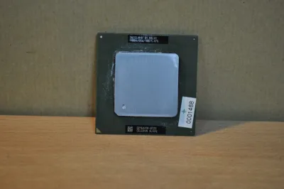 SL64V - Intel Celeron 1.40GHz 100MHz FSB 256KB L2 Cache Socket PPGA370 Processor