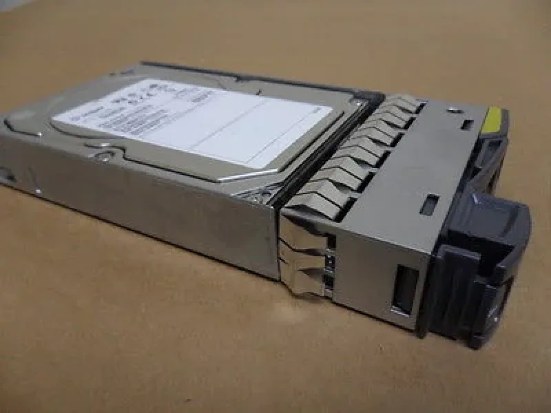 SP-279A-R5 - NetApp 300GB 15000RPM Fibre Channel 4Gb/s Hard Drive for DS14 MK2