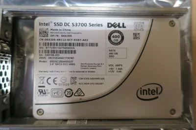 V8Y7J - Dell 800GB 12Gb/s SAS 2.5-inch MLC Solid State Drive for PowerEdge R730 / R730xd