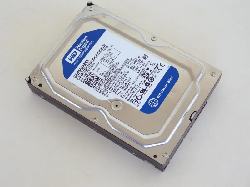 WD2500AAKS-60SBA0 - Western Digital Caviar SE16 250GB 7200RPM SATA 3Gb/s 7-Pin 16MB Cache 3.5-inch Hard Drive
