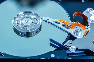 WT149 - Dell 80GB 5400RPM SATA 3Gb/s 2.5-inchHard Drive